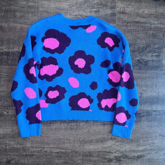 Lilly Pulitzer Blue Sweater with Pink and Purple Floral Design - Picture 3 of 4